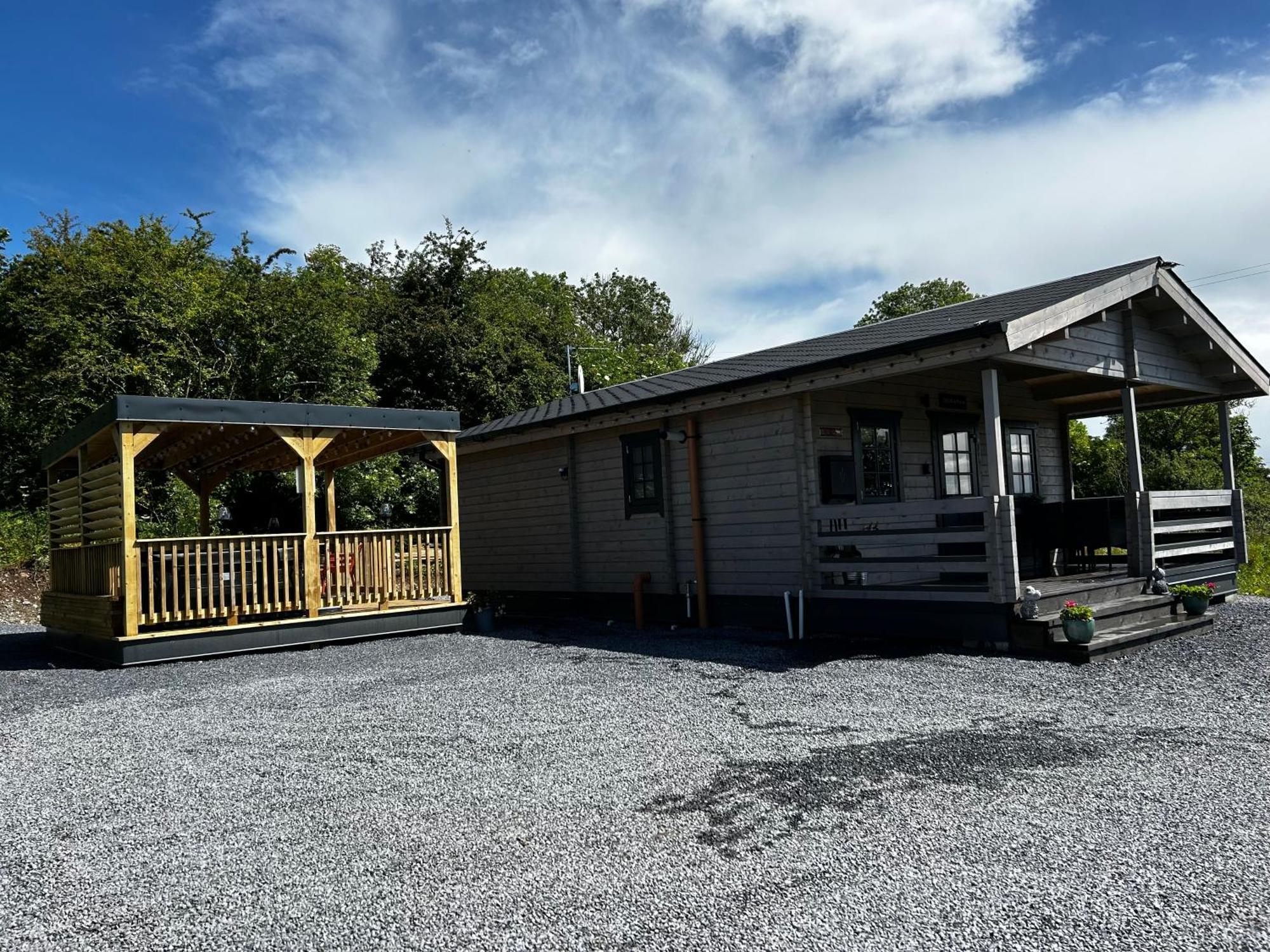 Little Rock Retreat Log Cabin With Hot Tub Castletown Gheoghegan Exteriör bild